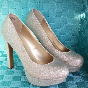 Mossimo Gold Glitter Heels